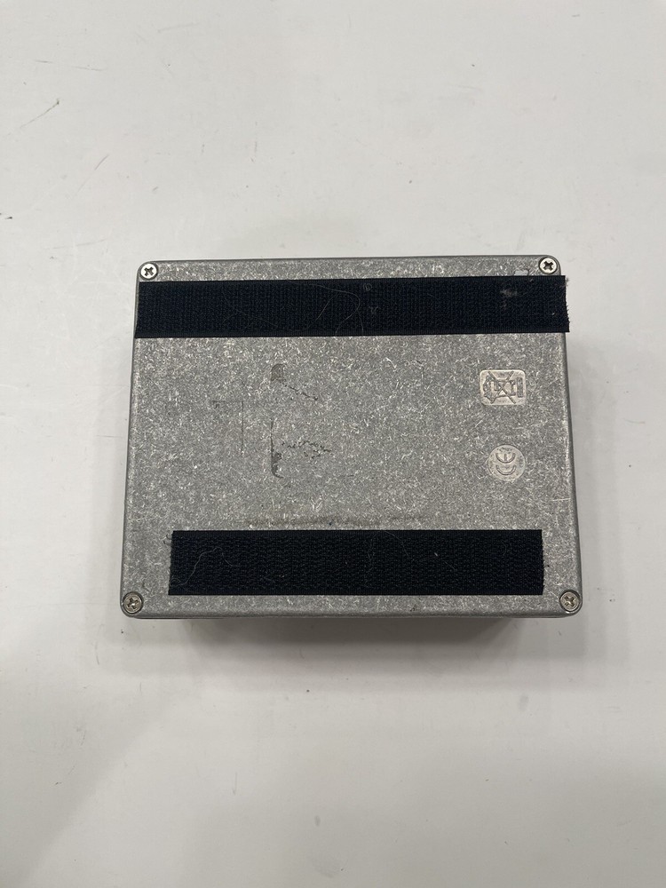 Electro Harmonix Deluxe Memory Boy Analog Delay Guitar Effect Pedal