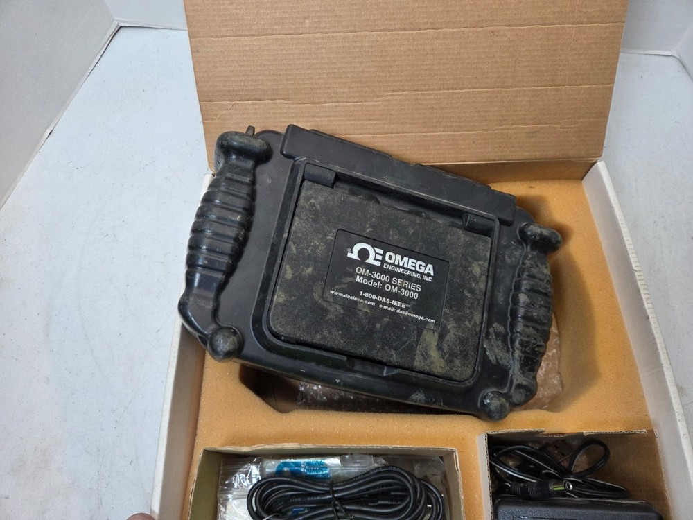 Omega OM-3000 Portable Data Logger