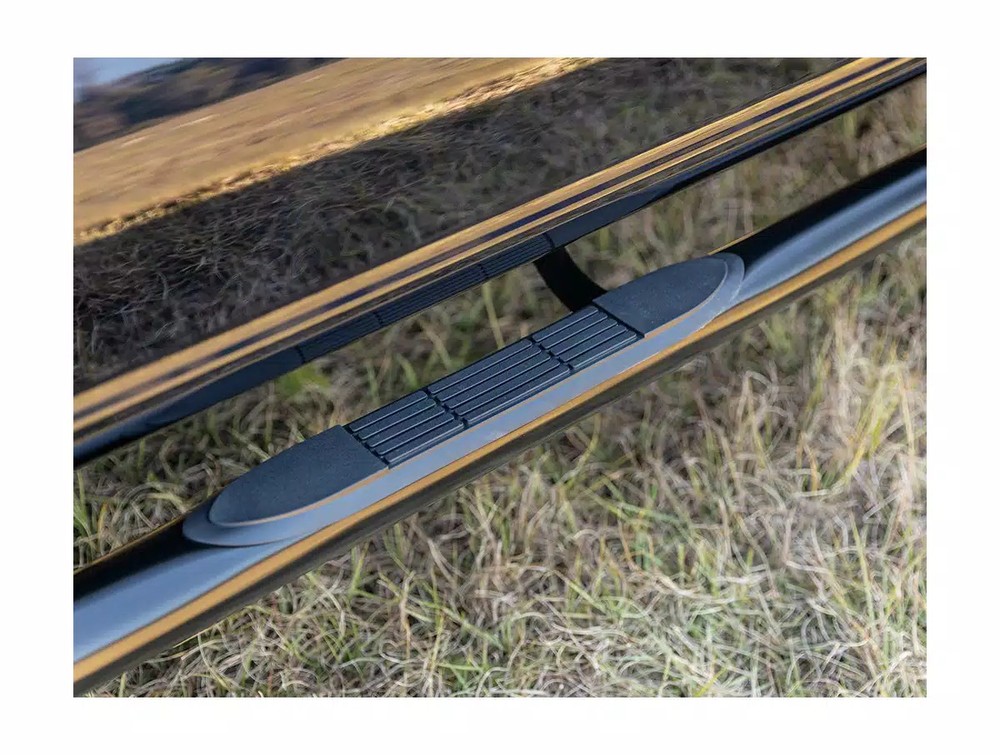 Ionic 3" Black Nerf Bars Fits 1999-2004 Nissan Pathfinder