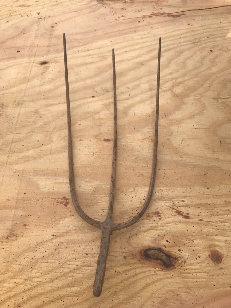 Fork Rake Head 3 Thines Rusty Rustic no handle Original Vintage Primitive Metal