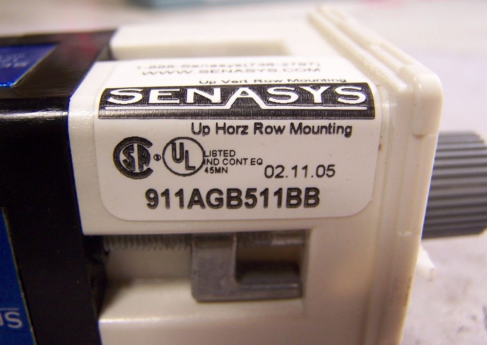 NEW SENASYS 911AGB511BB SPRING RETURN SELECTOR SWITCH W/ INDICATOR LIGHTS