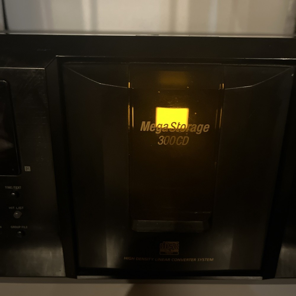 Sony MEGA Storage SKIPS NEEDS REPAIRED!!!!300 Disc CD Player CDP-CX355 No Remote