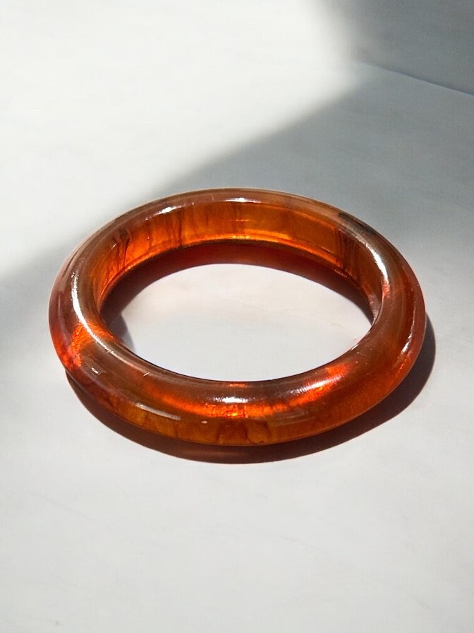 VTG  Bakelite  Apple Juice bangle Tested
