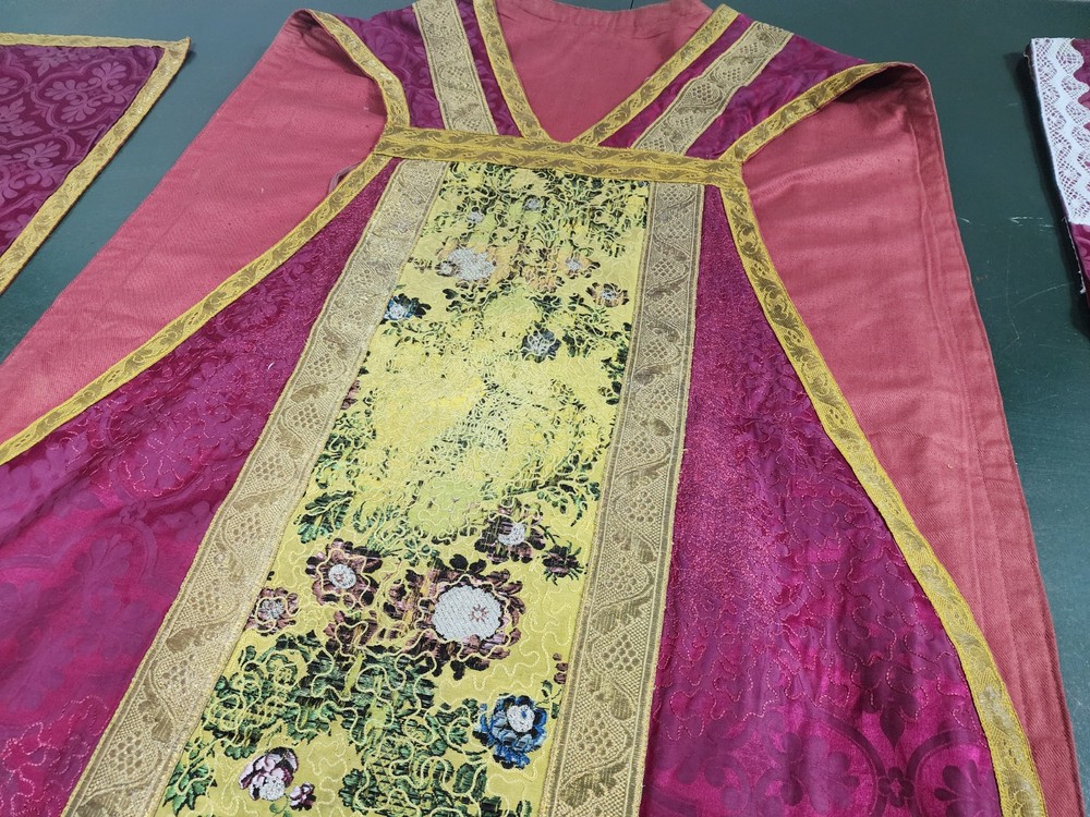 Antique Fiddleback Chasuble