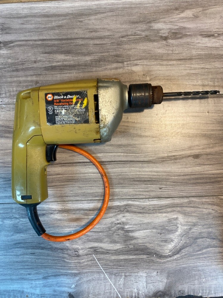 BLACK & DECKER 3/8" DRILL 7104 (PSL028016)