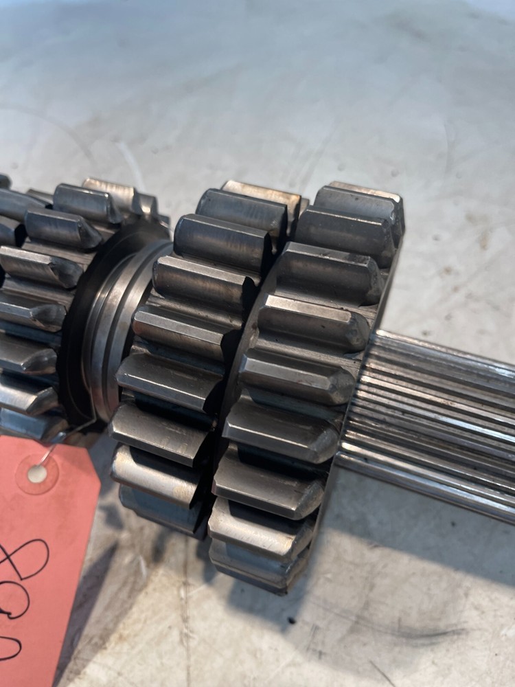 Case 1175 Tractor Transmission Countershaft w/ Gears