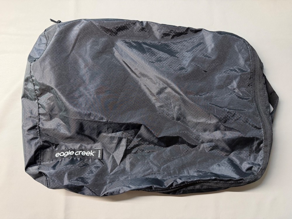 Eagle Creek Pack-It Isolate Cube MEDIUM (EC0A496D) excellent condition