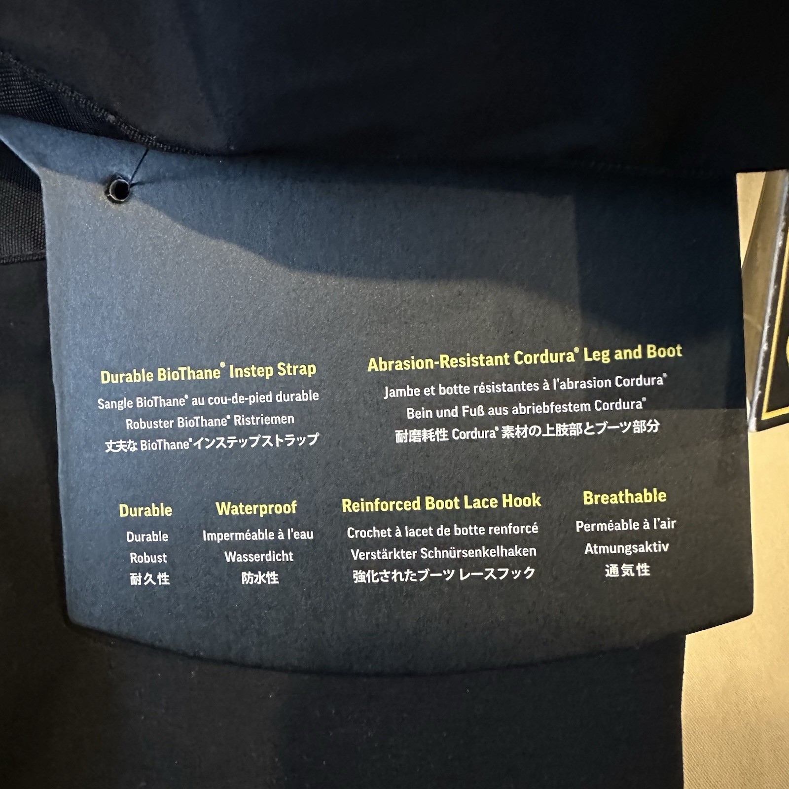 NEW Outdoor Research Expedition Crocodile Gore Tex Gaiters Men Wide M Black