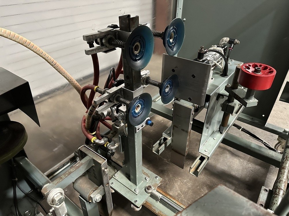 Little David Loveshaw CF40T Automatic Case Erector with Bottom Taper, Box Former