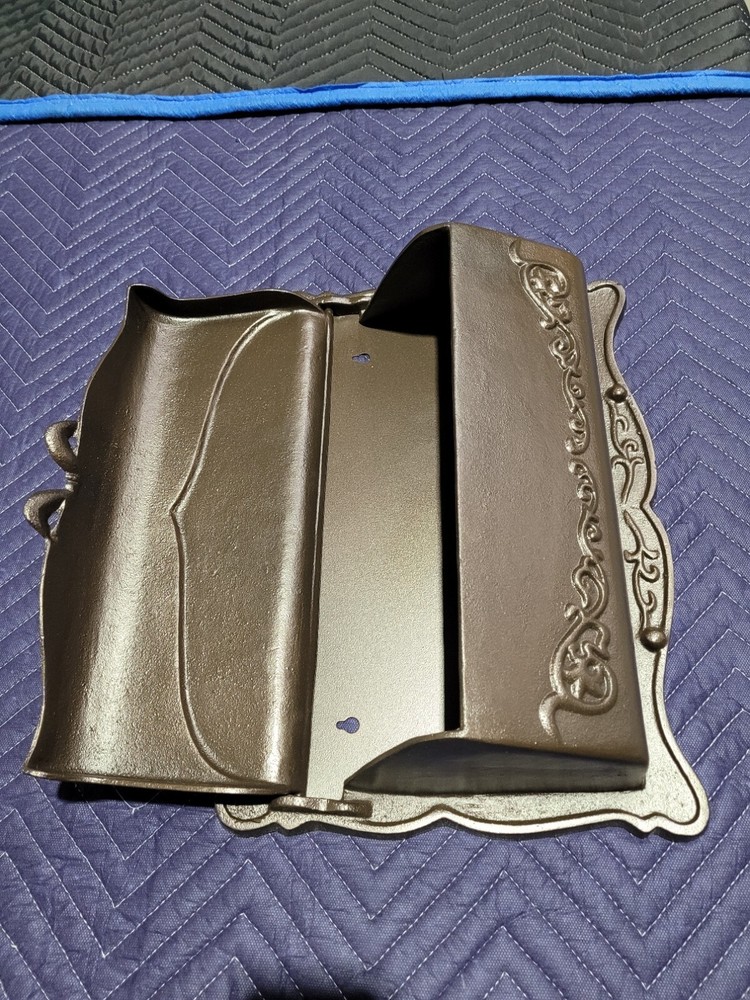 Amco Provincial Wallmount Mailbox