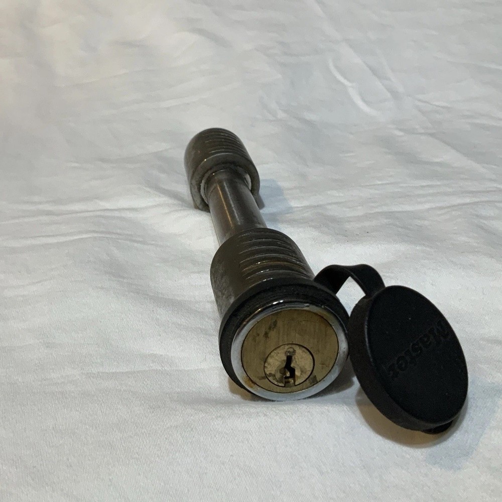 Master Lock Lockable Trailer Hitch Pin With Two Keys