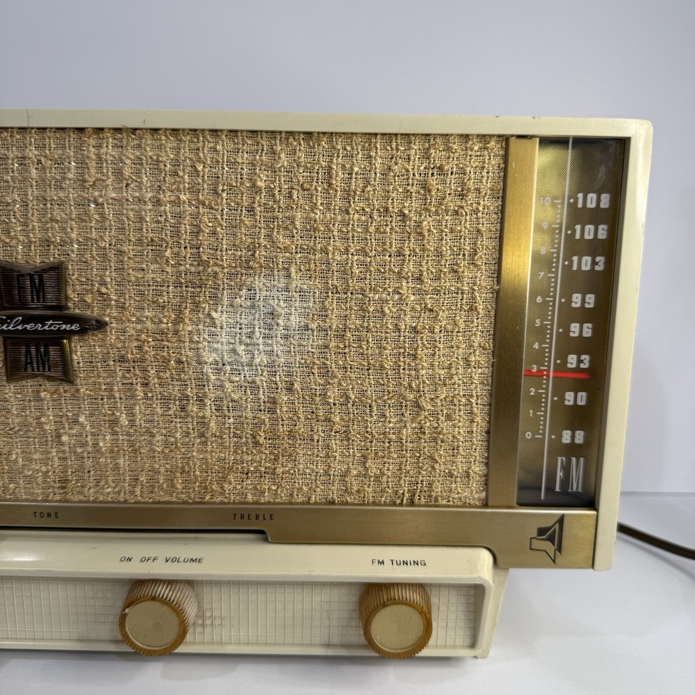 Vintage Silvertone Radio Model 26 AM FM Phono Input Ivory *Partially Tested*