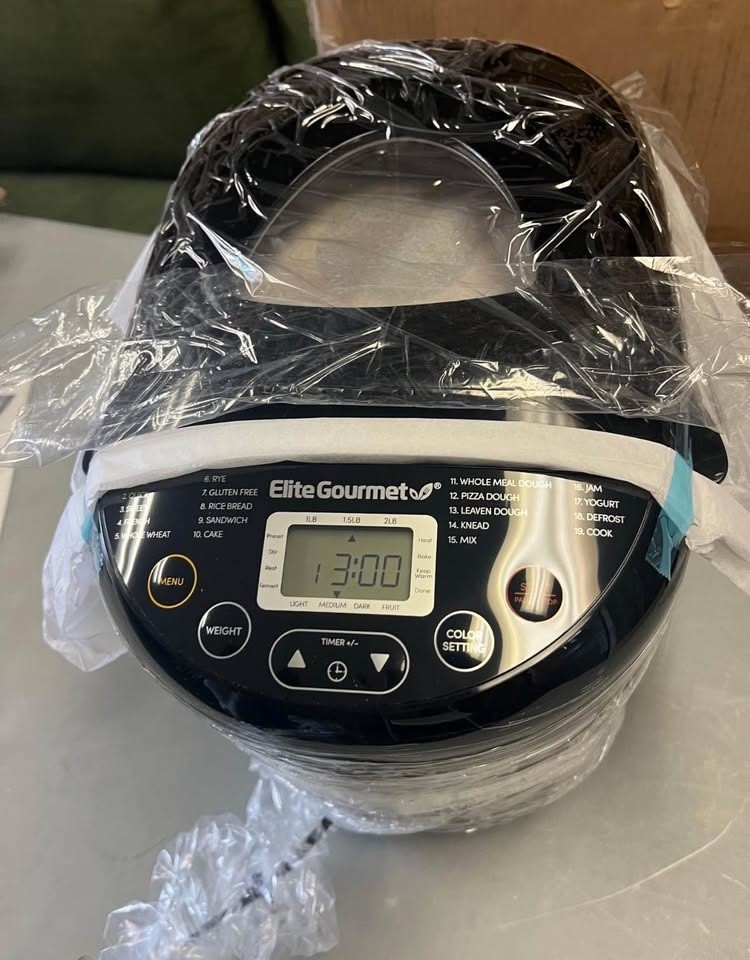 Elite Cuisine Programmable Bread Machine with 19