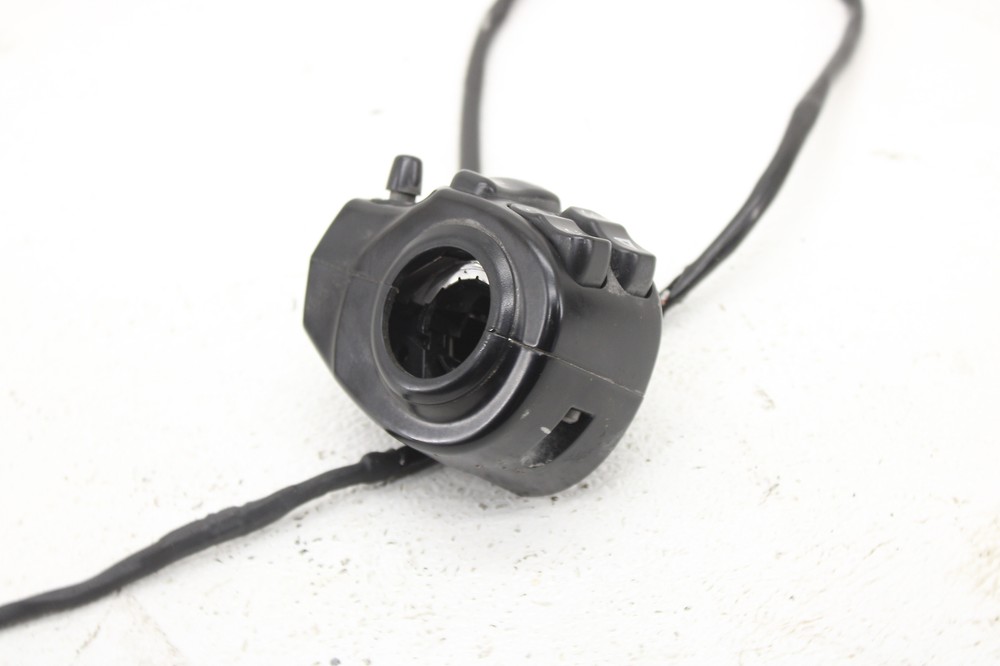 2014-2017 Harley Davidson Electra Ultra Limited Right Control Switch Pack