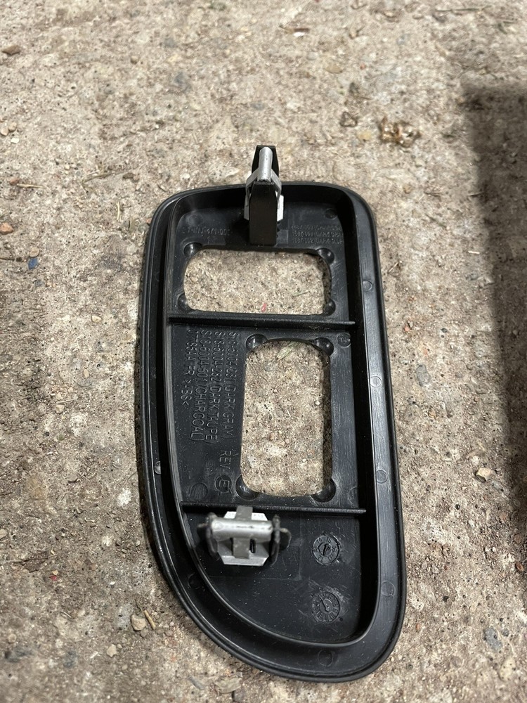 2006 & Up Peterbilt Passengrr Door Control Panel Trim