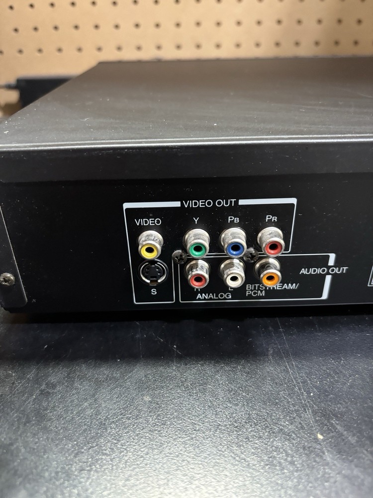 Toshiba SD‑1200U DVD Player powers on but untested
