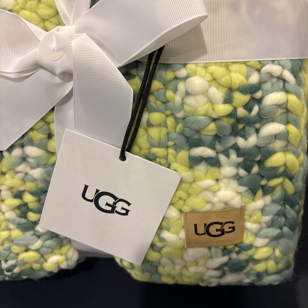 Beautiful Soft Ugg Sylvie Knit Throw Blanket