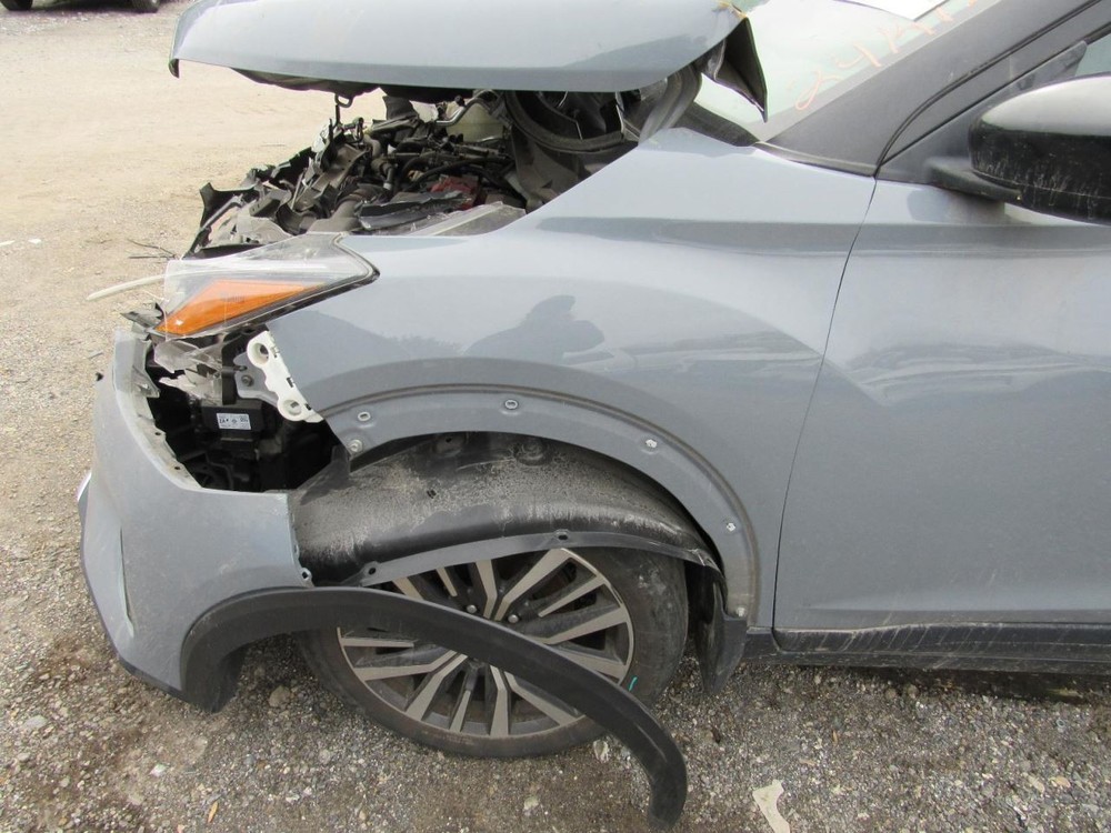 KICKS 2021 Glove Box 1009785