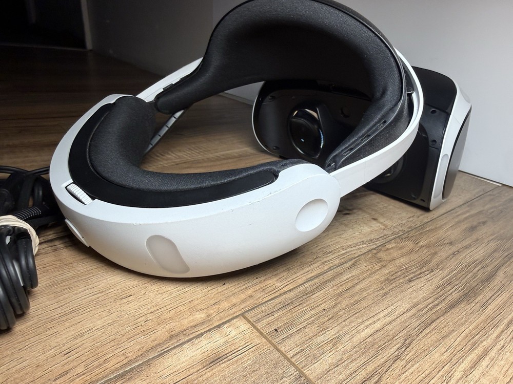 Sony PlayStation VR PS4 Virtual Reality Headset ONLY UNTESTED SOLD AS IS