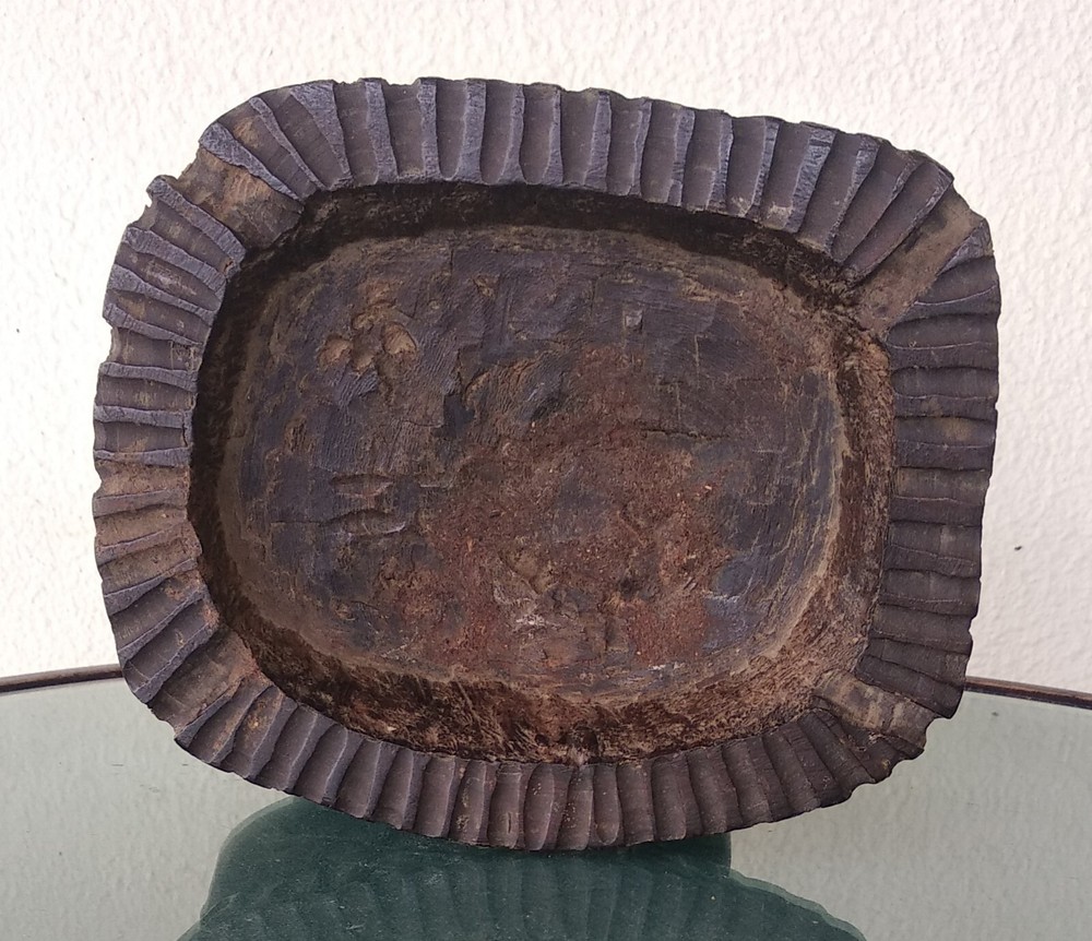African wooden table case with handle