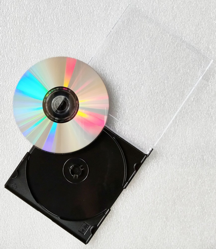 Apple iWork '06 Install DVD for Mac Computer, Version 2.0 with Product Key, 2006