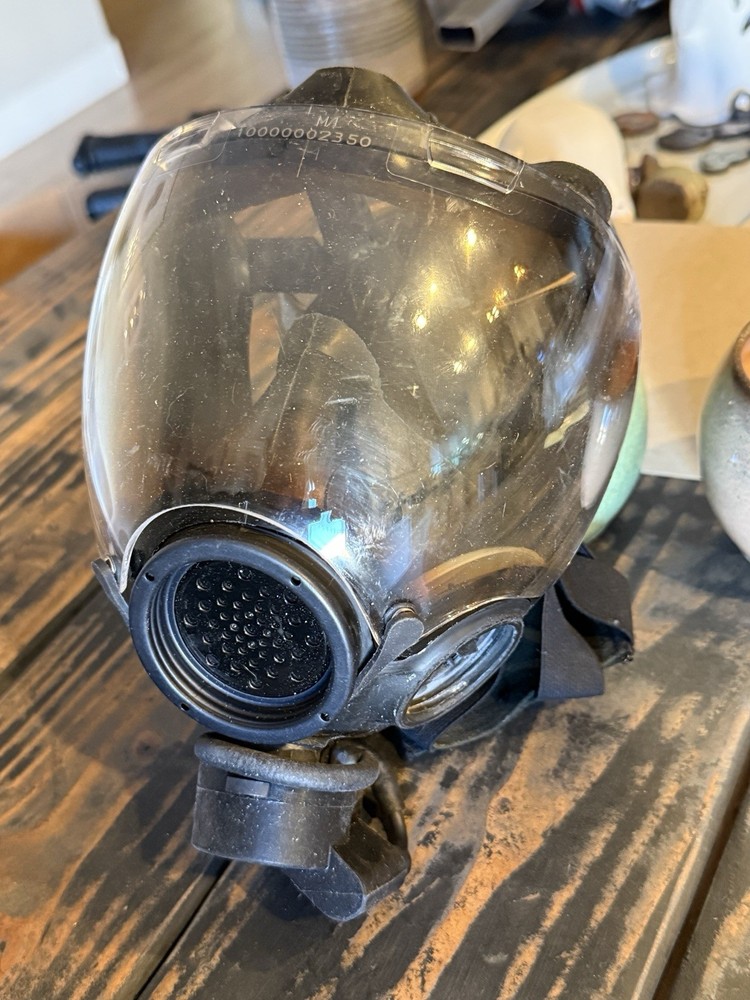Millennium MSA gas mask Large