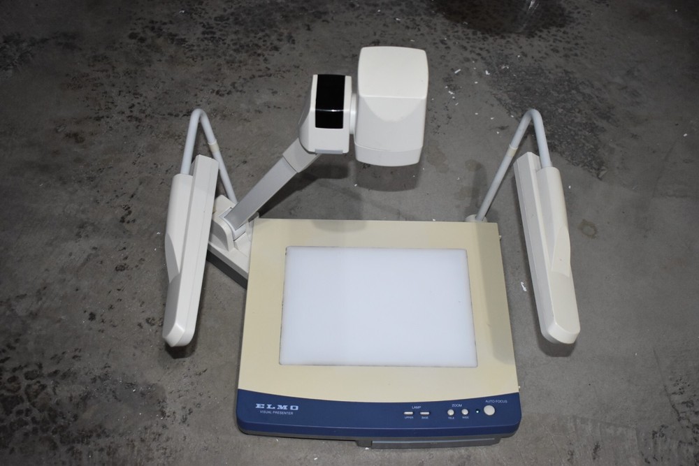 Elmo EV-4400AF Visual Presenter Zoom Overhead Document Camera Working