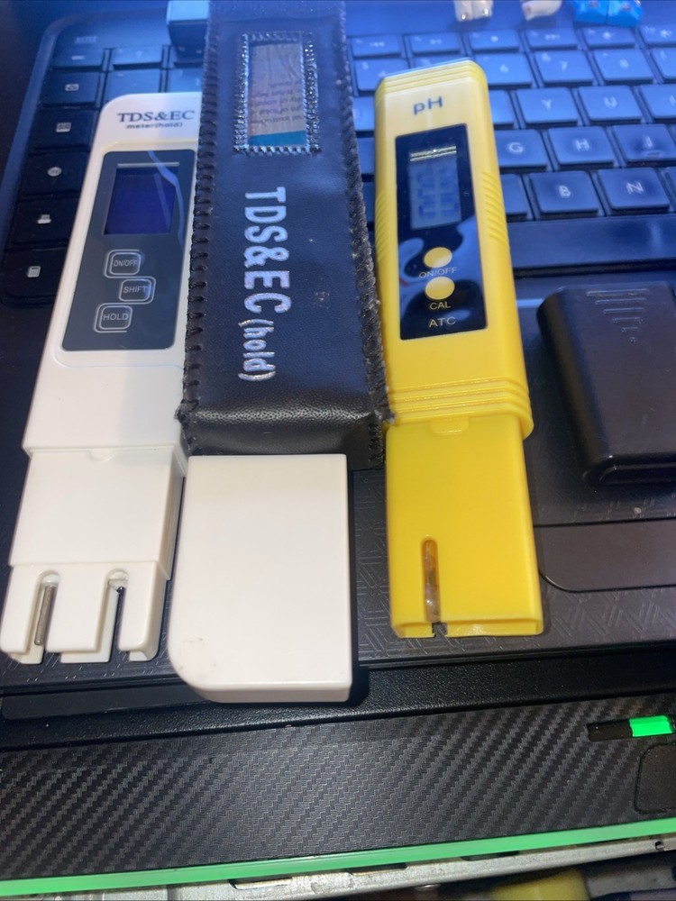 2 digital water ph testing sticks working lightly Used Good Condition