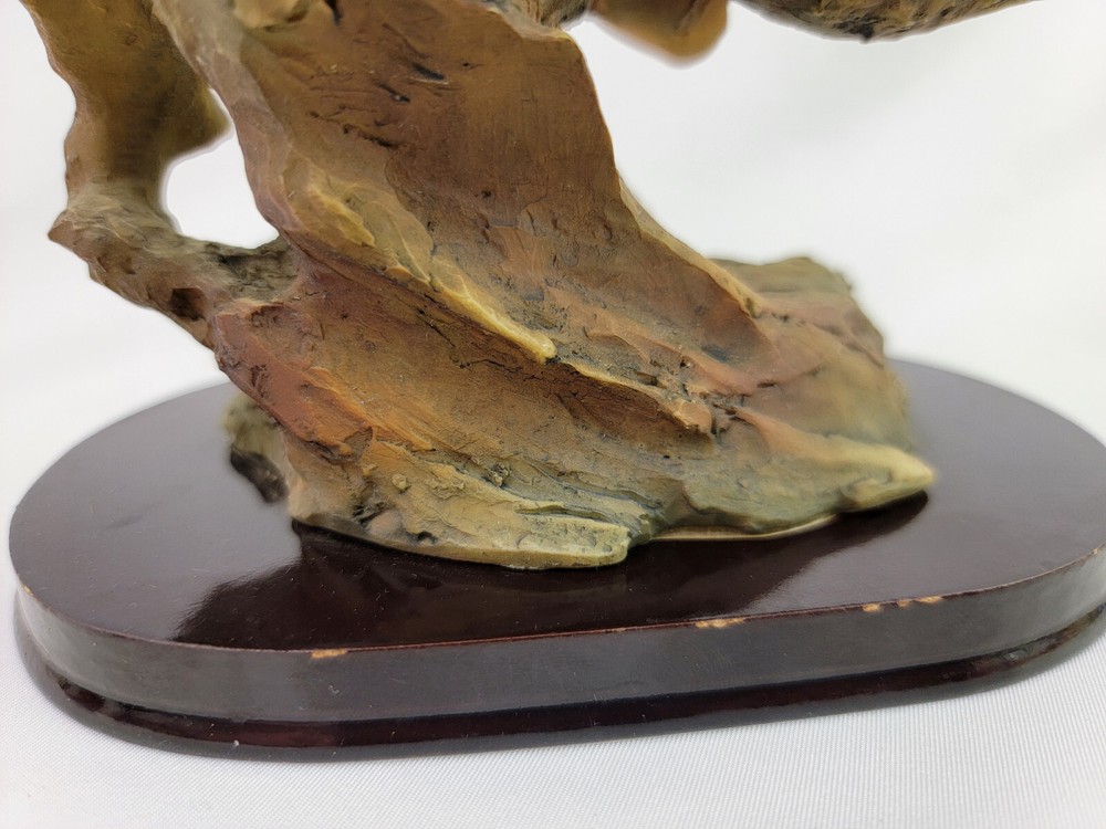 Resin Bald Eagle Desk Clock With Quartz Movement