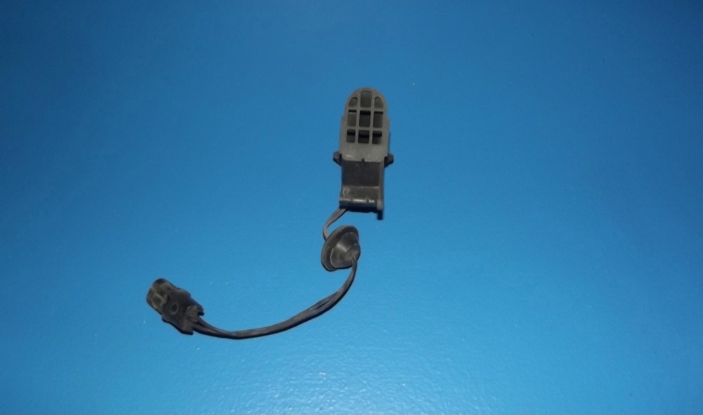 90-96 CORVETTE C4 OUTSIDE AMBIENT TEMPERATURE SENSOR 16123341