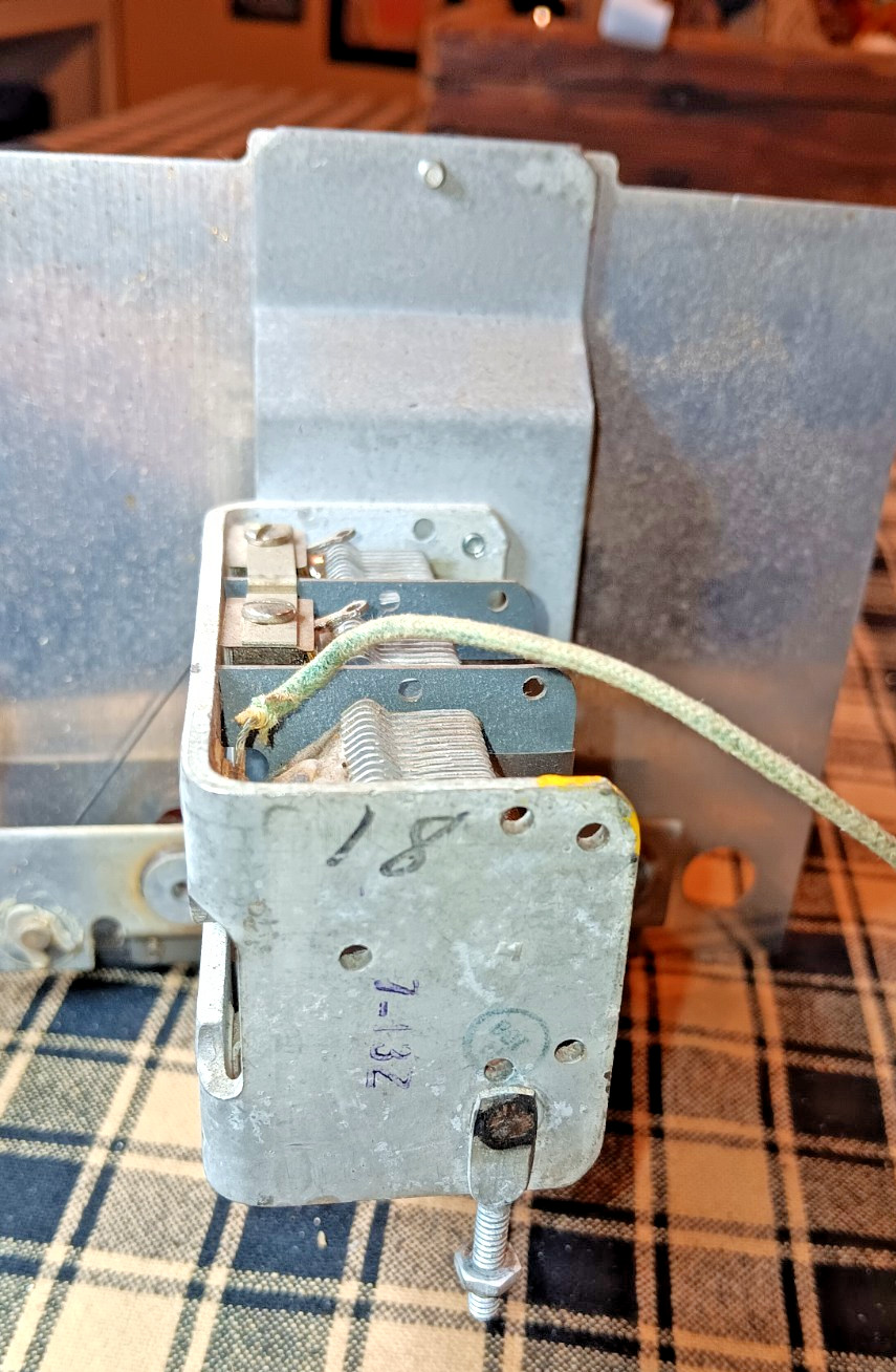 VINTAGE CAPACITOR TRIPLE GANG WITH MAJESTIC FACEPLATE FOR CRYSTAL RADIO