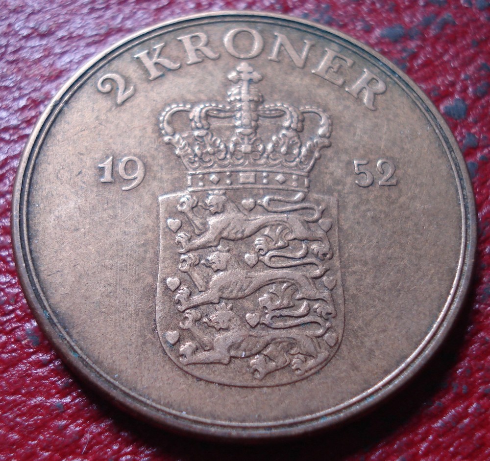 1952 DENMARK 2 KRONER IN VF CONDITION