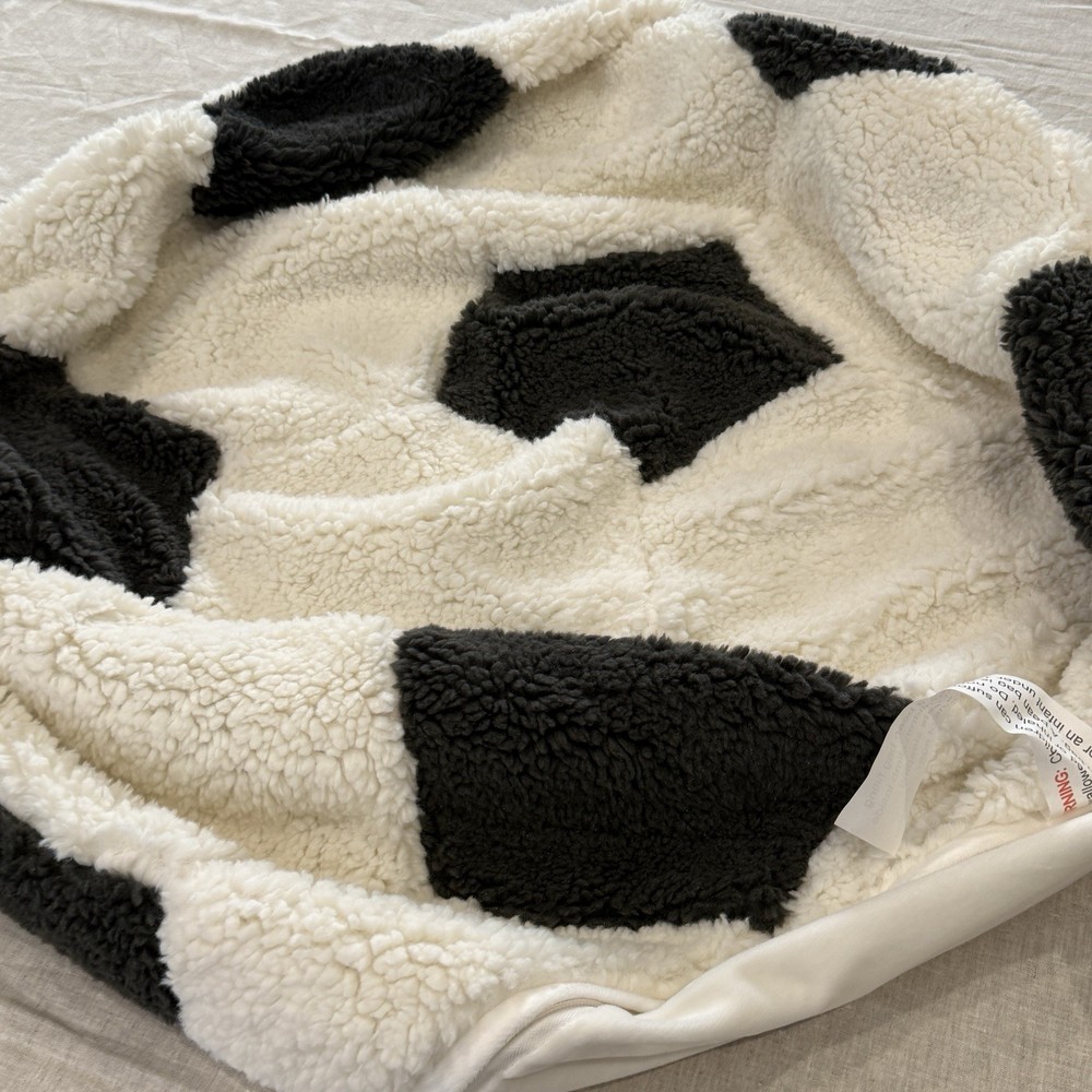 POTTERY BARN KIDS ANYWHERE SHERPA SOCCER BALL BEANBAG SLIPCOVER, 37.5" X 29.6"