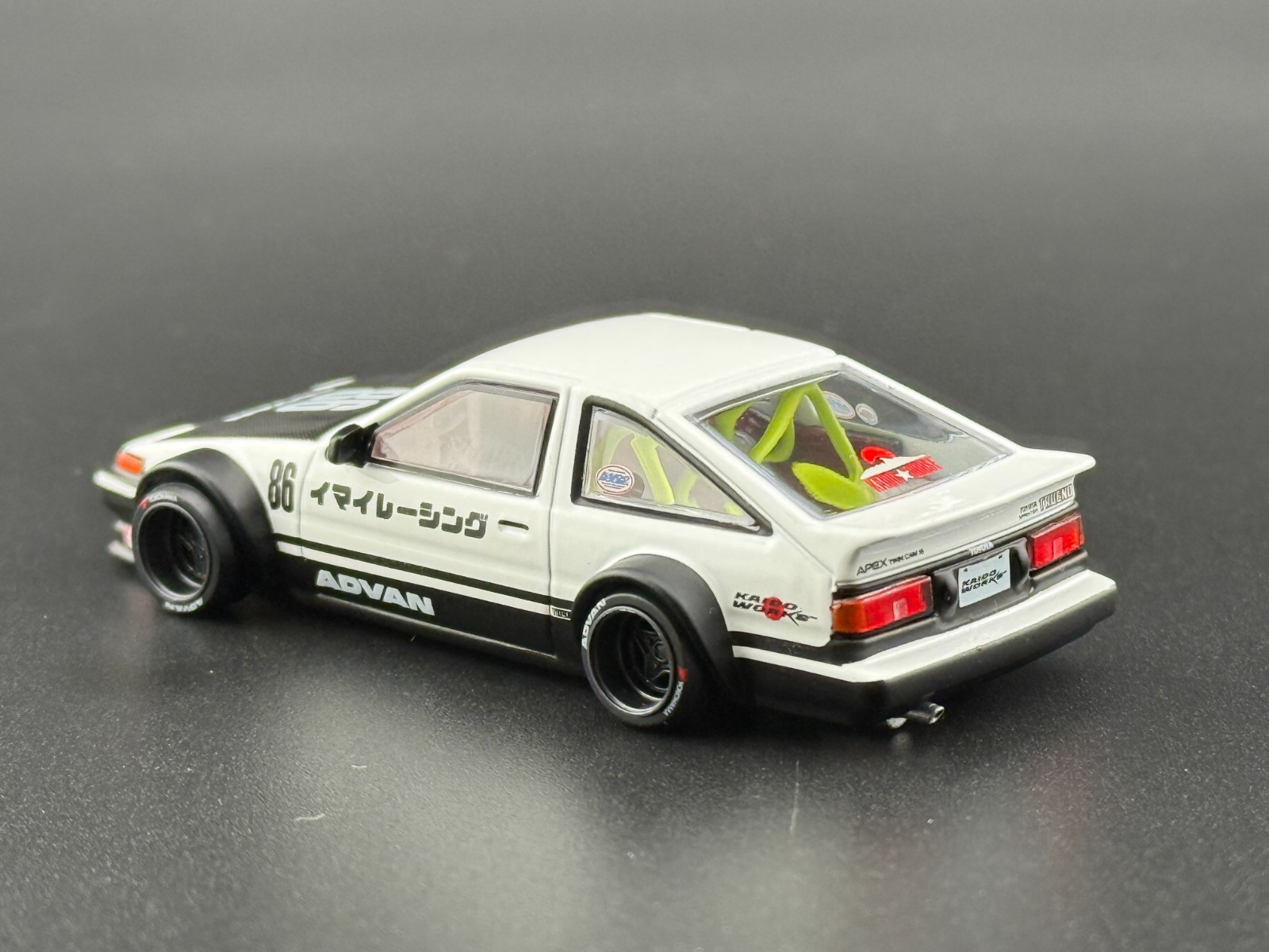 Kaido House x Mini GT Toyota AE86 Sprinter Trueno Kaido Street V1 #180 1/64