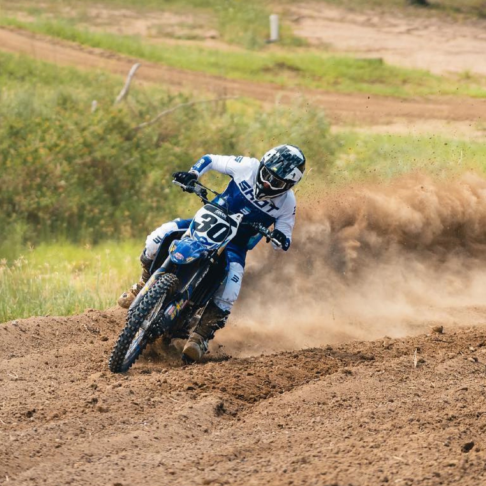 Pirelli Scorpion MX32 Mid-Hard 100/90-19 (57M) Rear Motocross Tire NHS Tube Type