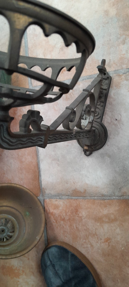 ANTIQUE OIL LAMP BRACKET