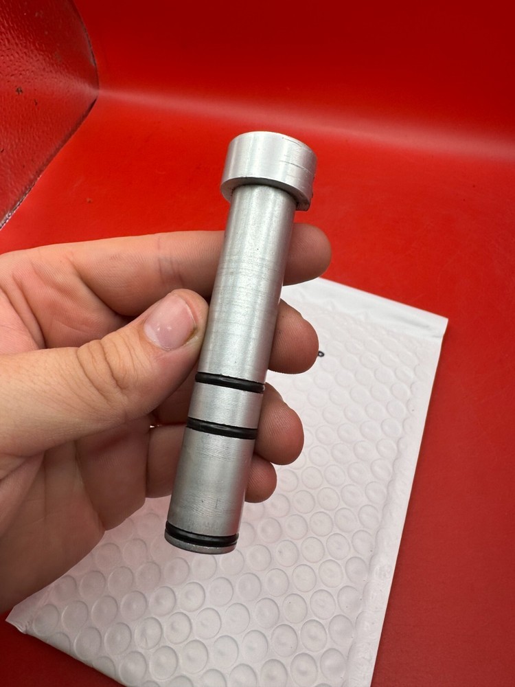 STP Sterling Pump Bolt