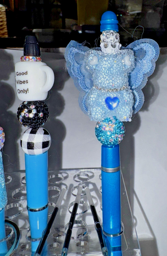 5 Handcrafted FANCY Beaded Pens & 1 Key Chain