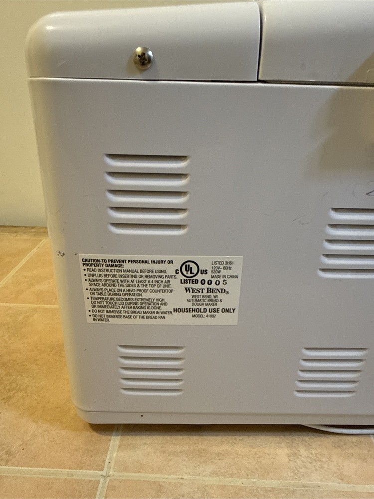 West Bend Bread and Dough Machine Maker Model 41082 White