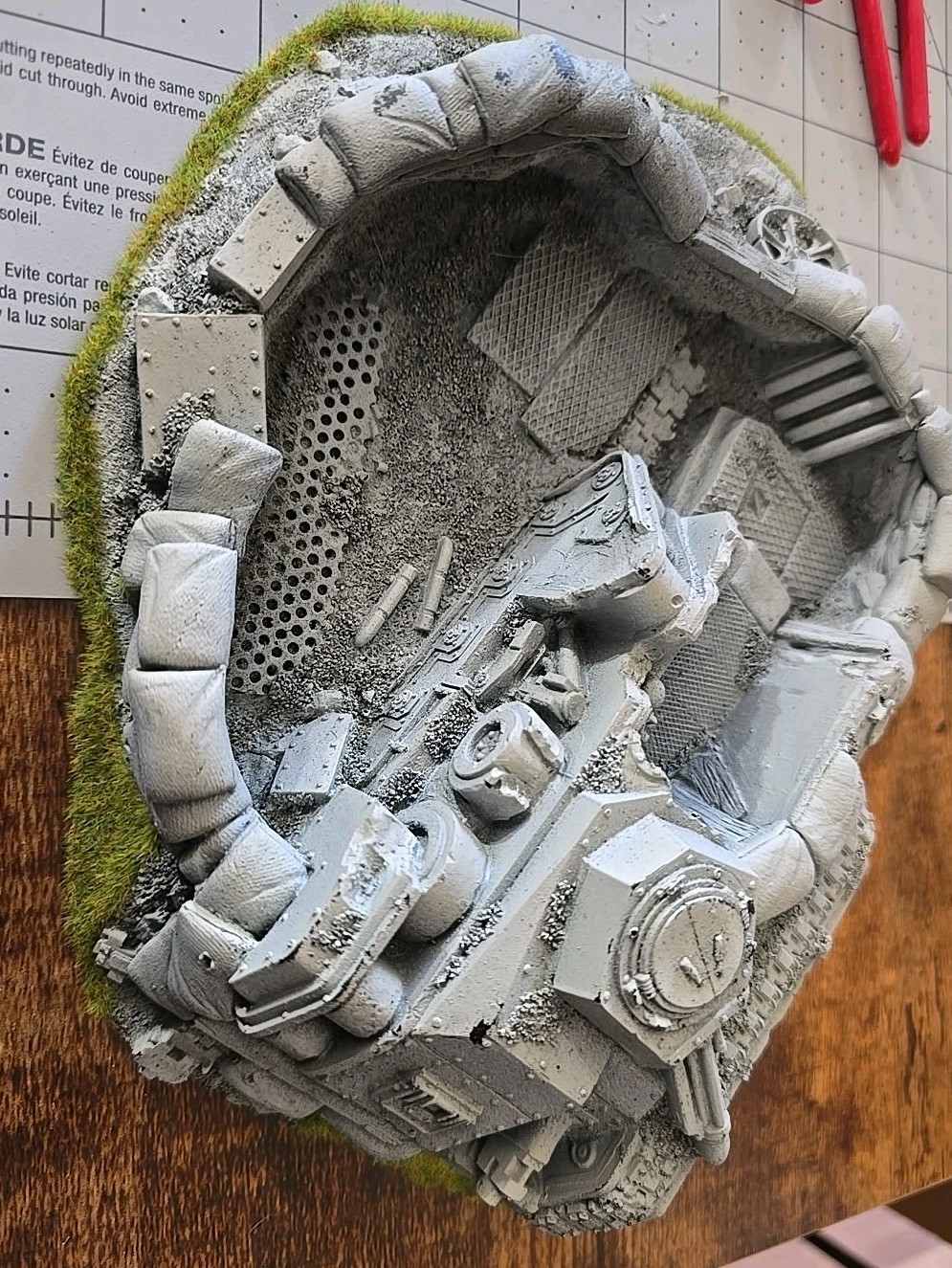 NEW Warhammer 40K VINTAGE Crashed Chimera Bunker Terrain Wreck Emplacement OOP