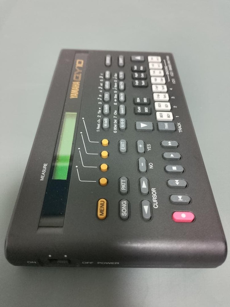 Yamaha QY10