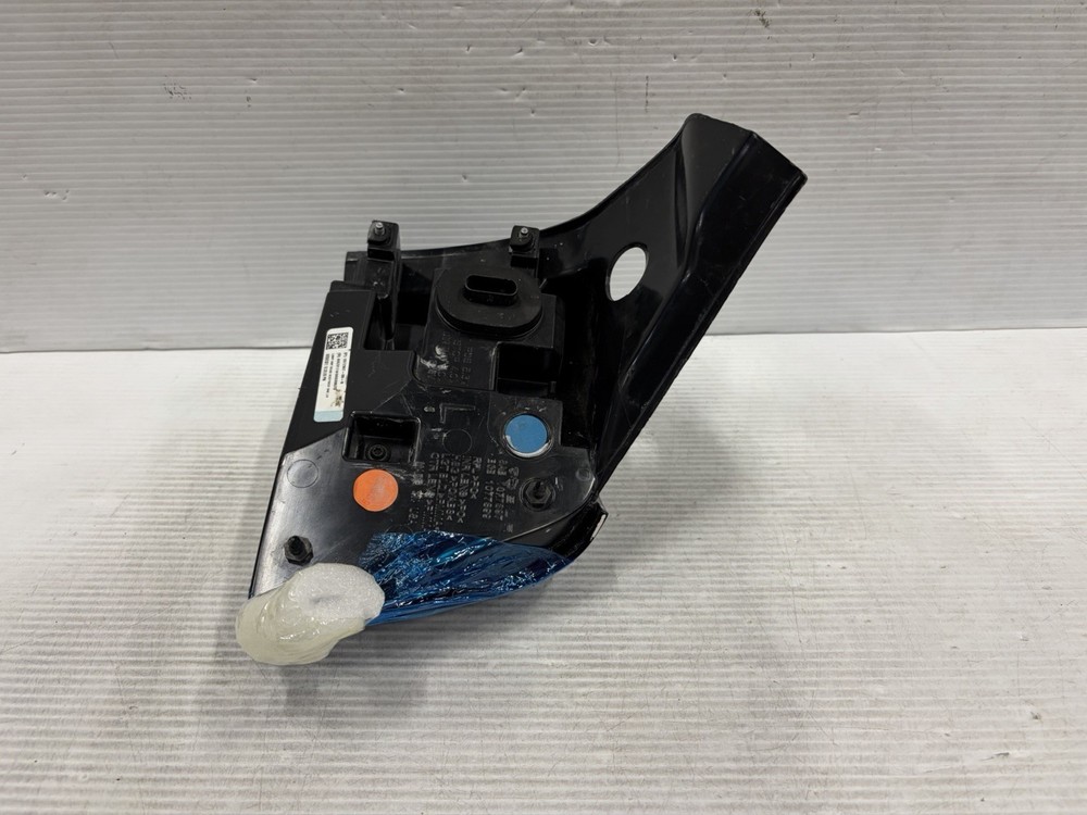 2017-2023 TESLA MODEL 3 Y LED TAIL LIGHT REAR OUTER LEFT DRIVER SIDE 3 PIN OEM