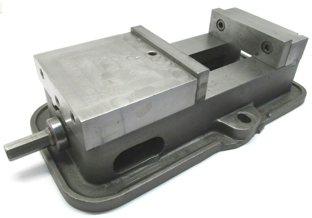 KURT ANGLOCK 6" MILLING MACHINE VISE w/ JAWS - #D60
