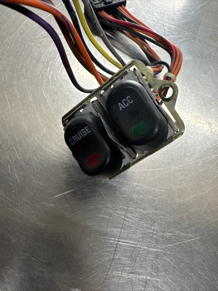 2003 Harley Touring FLHTCUI Electra Glide Fairing Auxiliary Switch Set 70271-98