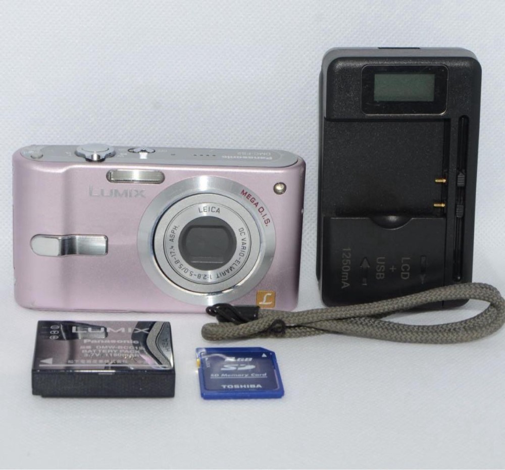 Panasonic LUMIX DMC FS2 Pink Compact Digital Camera Untested Condition