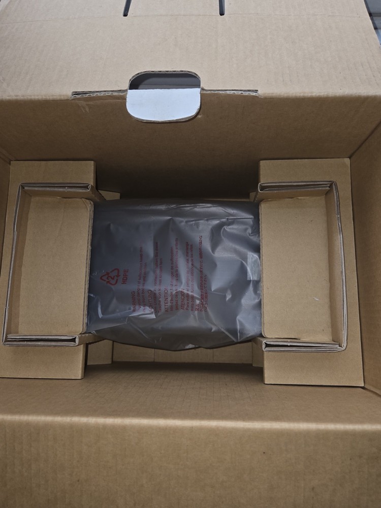Minolta DiMage Scan Dual III Model AF-2840 W/ Cables, Box, Software