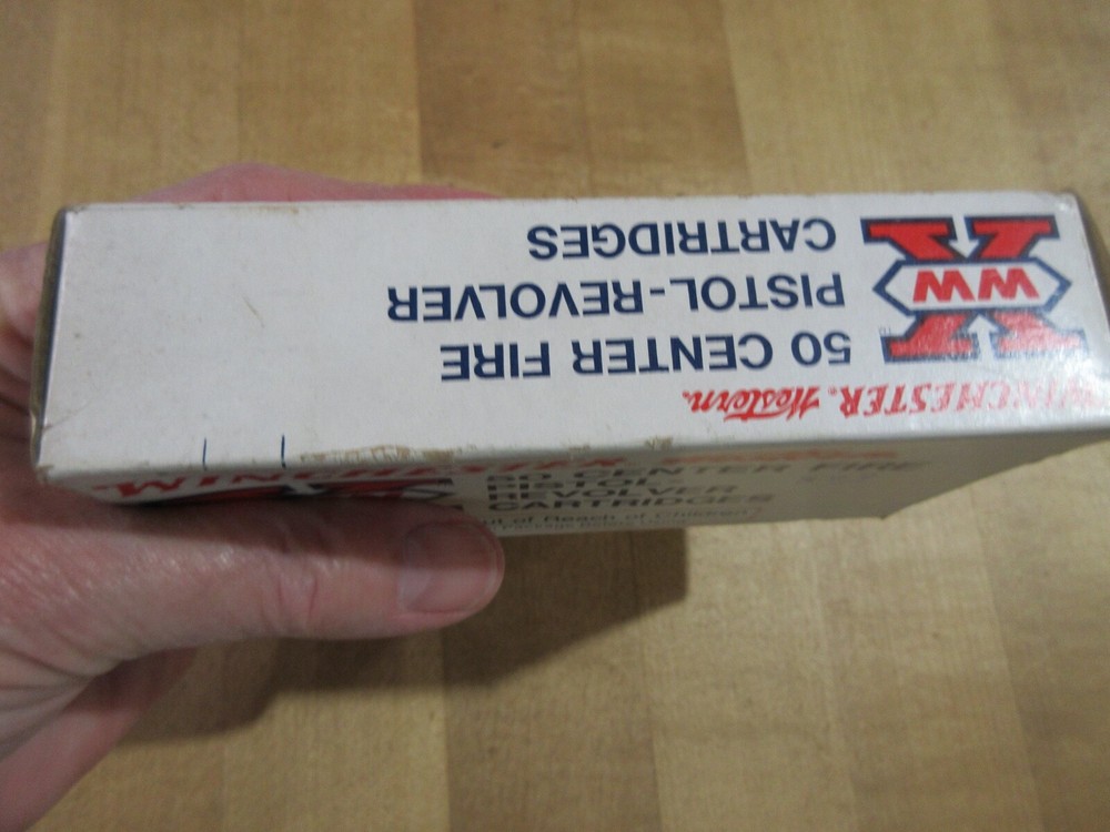 Empty Ammo Box Winchester Western 25 automatic with insert (w15) #47