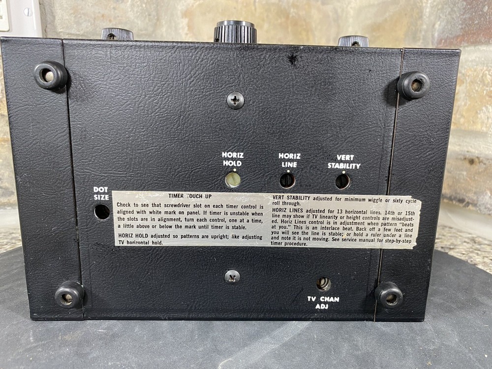 Sencore Model CG19 Caddy Bar Generator Pattern Selector Color Output No. 764577