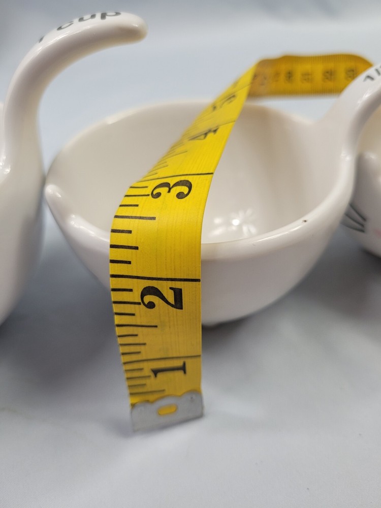 White Kitty Cat Nesting Stackable Measuring Cups 1 Cup, 1/2, 1/3, 1/4 EUC. 32