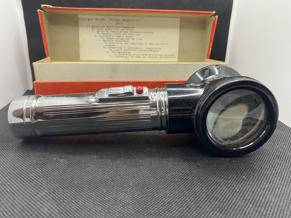 . Flash Magnifier 5X Light House